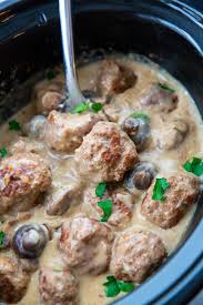 Howto make meatballs stay together in a crock pot : Crock Pot Meatballs With Creamy Mushroom Gravy The Kitchen Magpie