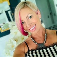 Danielle Singh's Instagram, Twitter & Facebook