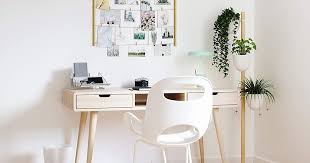 It's traditionally used for hanging curtains, clothes, and room dividers, but it also works for hanging plants. 9 Best Vertical Plant Hanging Ideas The Strategist