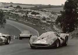 Boac 500 At Brands Hatch 1967 The Low Slung Ferrari 330 P4 Of Richard Attwood David Piper Ferrari Racing Classic Racing Ferrari