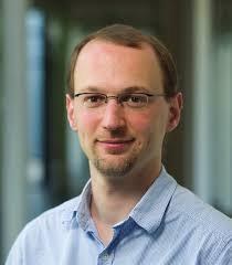 Switching between tolerance and defense High ozone levels compromise  pollination Fungal pathogen disables plant defense