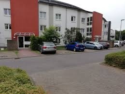 Leverkusen liegt im kreis leverkusen, stadt und ist in 13 stadtteile untergliedert. 5 Zimmer Wohnung Zum Verkauf Heinrich Boll Str 3 51371 Leverkusen Rheindorf Sud Rheindorf Mapio Net