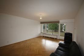 Die stilvoll eingerichtete wohnung verfügt über ein modernes schlafzimmer, einer küche mit angrenzenden balkon , einem wohnzimmer und einem schicken badezimmer. Renovierte 3 Zimmer Wohnung Mit Grossem Sud Balkon In Begehrter Lage Von Dusseldorf Bilk Baum Immobilien Gmbh