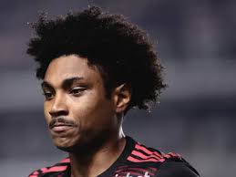 Porto oferece ao Santos R$ 94 milhões e Wendell Silva por Jair