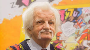 Henryk jerzy chmielewski (born 7 june 1923), also known under his pseudonym papcio chmiel, is a polish comic book artist and journalist. Papcio Chmiel Konczy 97 Lat Henryk Jerzy Chmielewski Wieszwiecej Tvp Info