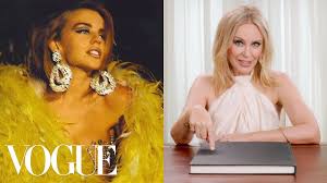 Kurzbewerbung muster zum ausdrucken : Kylie Minogue Breaks Down 17 Looks From 1988 To Now Life In Looks Vogue Youtube