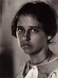 Rebecca Salisbury's Instagram, Twitter & Facebook