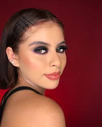 Smokey eyes con pigmentos 😍😍😍😍😍. Sin duda es y seguirá siendo uno de  mis fav . Ya estoy próxima a culminar mi curso de maquillaje pro el próximo  iniciará en Mayo para