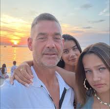 Vandværksvej 35, Brejning, 7080 Børkop 📍 Den over 6,5 hektar store grund  går helt til bredden af Vejle Fjord, og man kan fra villaen foruden vandet  nyde en betagende udsigt over de