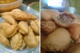 Canai doh dan bentukkan karipap. Resipi Karipap Kentang Yang Kulitnya Kekal Rangup Sampai Ke Petang Sedap