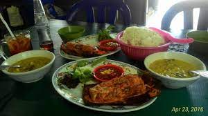 Dengan harga relatif murah, penyetan mas kobis menawarkan beragam lauk seperti ayam goreng, lele, nila, telur hingga pelengkapnya. 10 Restoran Terbaik Dekat Hutan Mangrove Margomulyo Tripadvisor