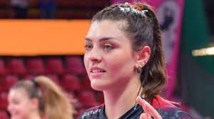 She was part of the brazil women's national volleyball team that won silver at the 2015 pan american games in toronto, ontario, canada. Pallavolo Volley Transfers Casalmaggiore E Rosamaria Montibeller Sono Ai Dettagli Ivolley Magazine