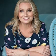 Jane Burchfield's Instagram, Twitter & Facebook