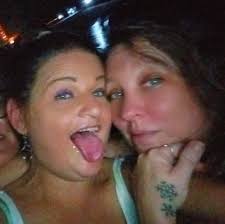 Are there food trucks in Orange Beach?