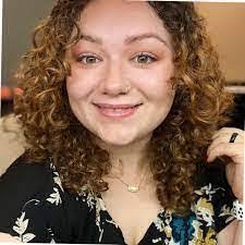 Lisa Rushin's Instagram, Twitter & Facebook