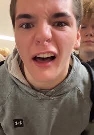 Shout out to everyone who just walked by #emoji #highschool #fyp #leroy