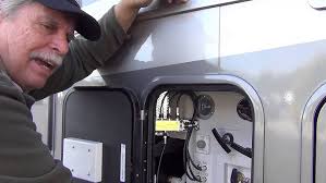 New Horizons RV Tour by Jack and Danielle Mayer