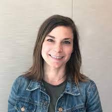 Elizabeth Thaler's Instagram, Twitter & Facebook