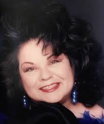 Gloria Ceja's Instagram, Twitter & Facebook