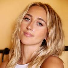 Ashley Cooke (@theashleycooke)