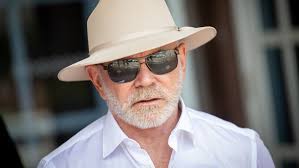 Jon Tippett's Instagram, Twitter & Facebook