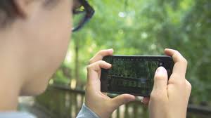 Available right now, premiere rush is a desktop and mobile app designed specifically for online video creators, with export options optimised for it's powered by adobe sensei, an artificial intelligence framework that's built into the creative cloud platform, and is compatible with premiere pro. Mediakwest Adobe Premiere Rush Cc Solution De Montage Multiplates Formes