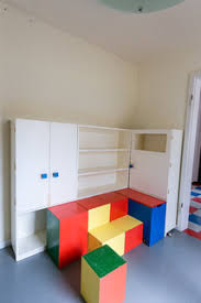 Diese website benutzt cookies, die für den technischen betrieb der website erforderlich sind und stets gesetzt werden. Bauhaus Haus Am Horn Weimar Minimalistisch Kinderzimmer Berlin Von Kate Jordan Photo Houzz