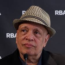 Iris Mobley's Instagram, Twitter & Facebook