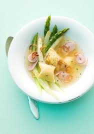 Serviervorschlag Fur Gemuse Bouillon Mit Spargel Und Barlauch Taschen Lafer Johannlafer Rezept Rezepte Suppe Kochen Barlauch Lebensmittel Essen Spargel