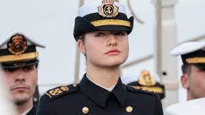 PRINCESA LEONOR CRÍTICAS BAR CÁDIZ | Críticas y opiniones del 'bar con  terracita' de Cádiz donde la princesa Leonor ha comido con sus compañeros  antes de embarcar