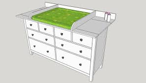 Bauen Sie Sich Einen Wickelaufsatz Fur Ihre Ikea Hemnes Kommode Einfach Selber Wickelaufsatz Wickelaufsatz Hemnes Wickelkommode Selber Bauen