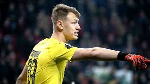 — в семье матвея и анастасии сафоновых прибавление. Safonov Pariroval Udar S Tochki V Matche S Paokom Futbol 24