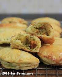 Resep Samosa Panggang Isi Sayur Dengan Kulit Renyah Samosa Food And Drink Savoury Food