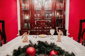 This “Home Alone”-Themed Airbnb Is the Perfect Holiday Getaway