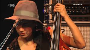 Esperanza Spalding On The Sunny Side Of The Street Geri Allen Esperanza Spalding Terri Lyne Carrington Jazz In Marciac Esperanza Spalding Good Music Women In Music