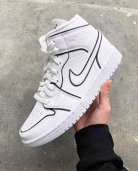 Jordan 1 Mid Se White Black Red Spruce Gs Pin On Air Jordan