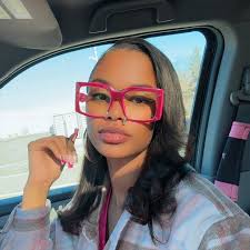 Myesha Gray (@lovelyy.esha) • Facebook