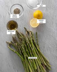 Toss to coat the spears, then sprinkle with parmesan cheese, garlic, salt, and pepper. Grilled Asparagus In Foil Urban Farmie