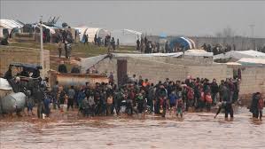 Utiliza el agua que drena por tu techo. Desborde De Rio Oronte En Siria Obliga A Personas A Utilizar Botes Para Transportarse