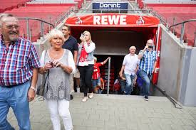 V.) ist mit 111.599 mitgliedern der größte sportverein in köln und der sechstgrößte in deutschland. Auf Meister Tour Mit Fc Legende Harald Konopka Koeln De