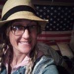 Amber Lassen's Instagram, Twitter & Facebook