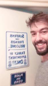 Cela fait aujourd'hui 11 ans tout pile que Yenatong existe ! 11 ans que  nous passons nos dimanches dans ce garage à jouer et composer, et ce n'est  que le début !!!, Lucas et Jonathan seront en concert ...