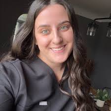 What are the trees with the white blooms called?