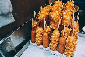 When you visit south korea you will find plenty of traditional korean dishes from barbeque ( gui ) to stews ( jjigae ) to soups ( guk ) to side dishes ( banchan ) and something sweet ( dijeoteu ) that will surely please your palate. Korean Food 45 Dishes To Eat In South Korea Will Fly For Food