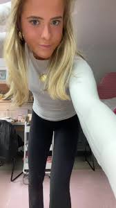 Christmas Celebration with Caroline Arnold at the Hill