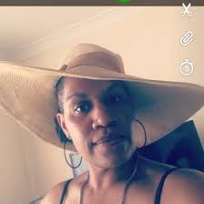 Sarah Tompson (Sezzy13)