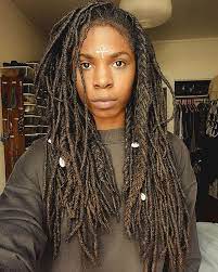 See This Instagram Photo By The Almond Aesthetic Long Locs Locks Locs Hairstyles Beautiful Dreadlocks Curly Hair Styles Naturally