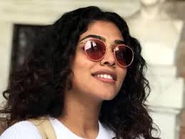 റിമ കല്ലിങ്കലിന്റെ വേഷവും പ്രായവും ഇപ്പോഴും ചിലരെ വിറളി പിടിപ്പിക്കുന്നു…