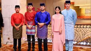 Pertama, bahwa suku anak aceh berasal dari keturunan tun seri lanang dan kedua, nama suku anak aceh berasal dari keturunan petapa aceh di keramat sungai udang, negeri sembilan. Hari Keputeraan Sultan Johor Ke 61 Ini 9 Perkara Menarik Yang Mungkin Anda Tidak Tahu Fokus Cari Infonet