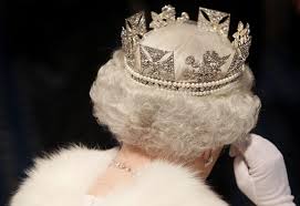 2,064 likes · 91 talking about this. La Reine D Angleterre Sa Vie Ses Chapeaux Et Ses Hobbies